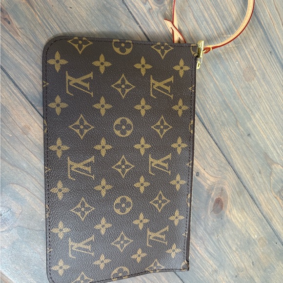 Louis Vuitton Monogram Clutch Gm brown interior - Picture 1 of 9